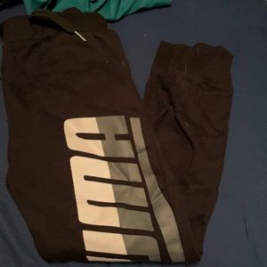 Size 7 puma joggers